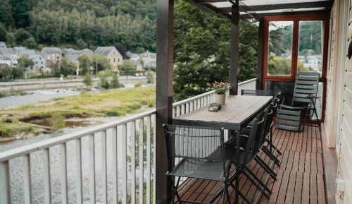 Three-Bedroom Apartment with Water View