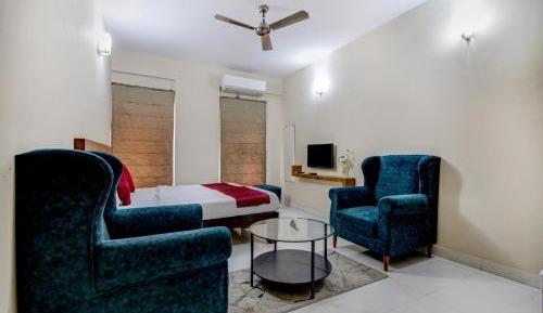 Deluxe Family Room
