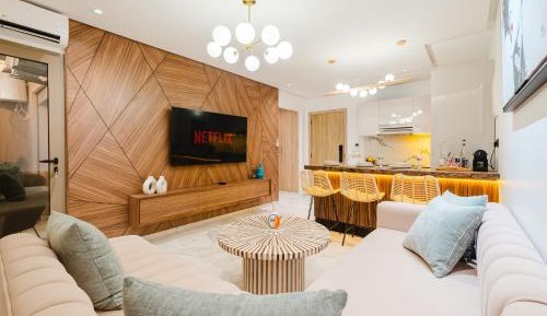Deluxe One-Bedroom Apartment with City View