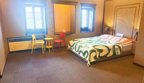 Queen Room
