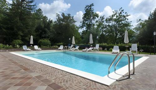 Villa with Garden View