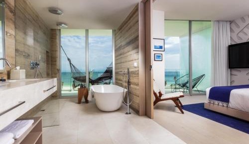 Deluxe King Room Ocean Front