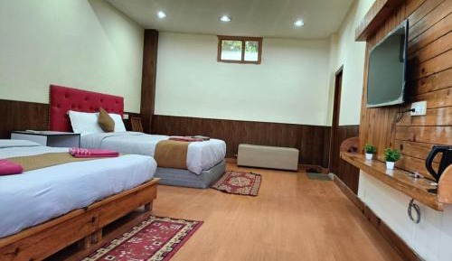 Family Room with Mountain View