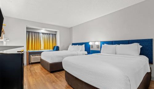 Queen Room with Two Queen Beds - Non-Smoking