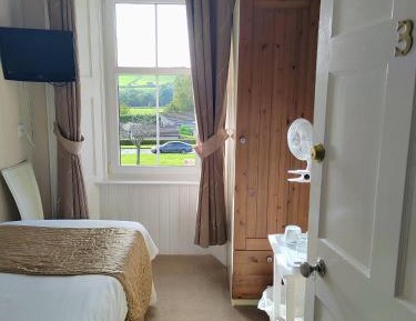 Single Room with Private External Bathroom