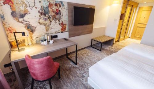 Executive Queen Room