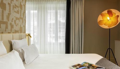 Suite with One Double and Two Twin Beds