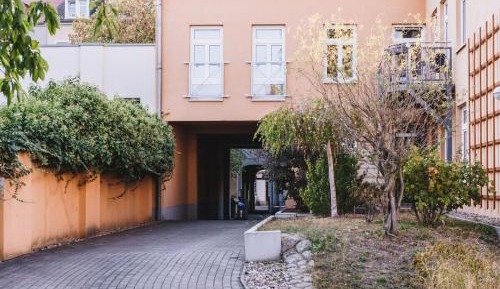 One-Bedroom Holiday Home