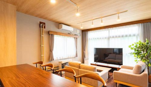 Five-Bedroom Apartment