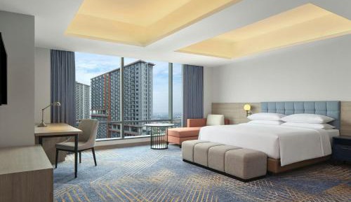 Executive King Suite with City View