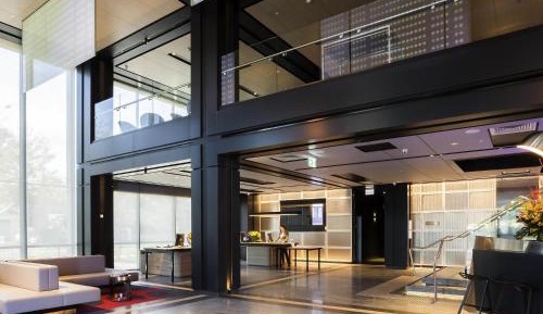 Executive King Corner Suite with Separate Lounge - Top Floors