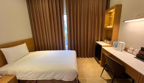 Single Room with Private Bathroom