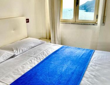 Superior Triple Room with Sea View