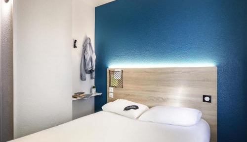 Cabrio Room with Private Bathroom (2 Adults)