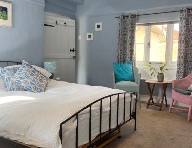 Deluxe Double Room with Shower