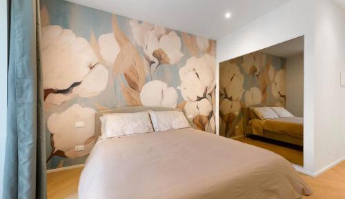 Superior One-Bedroom Apartment with Balcony