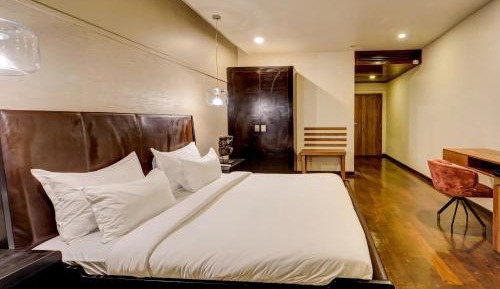 Deluxe King Room