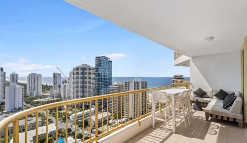 Three-Bedroom Apartment with Ocean View