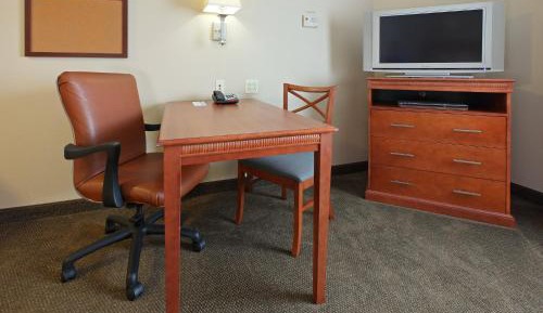 Queen Studio Suite - Hearing Accessible/ Non-Smoking