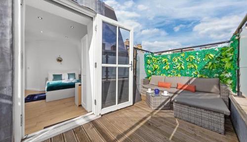 Apartment with Terrace