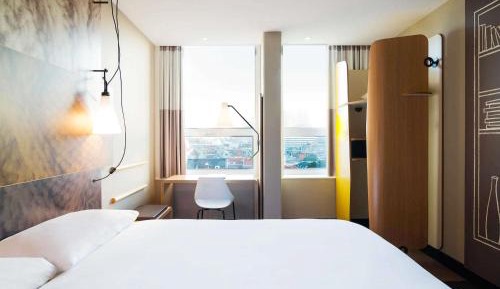 Standard Double Room with City View