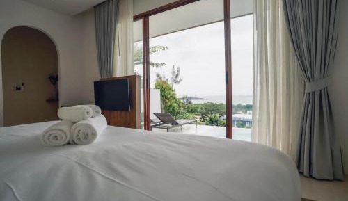 Junior Suite with Private Pool