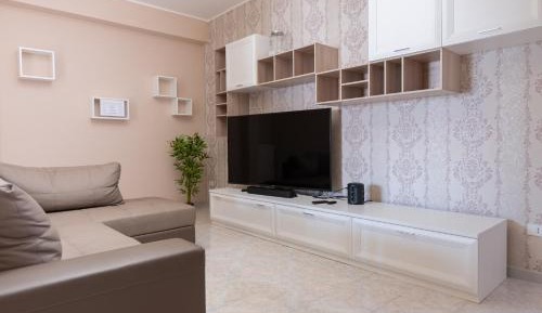 Superior One-Bedroom Apartment with Balcony