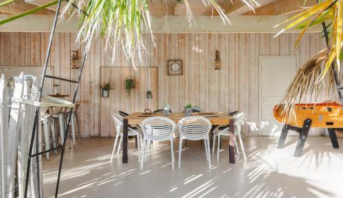 Villa with Garden View