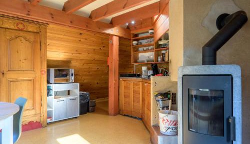 Superior One-Bedroom Apartment