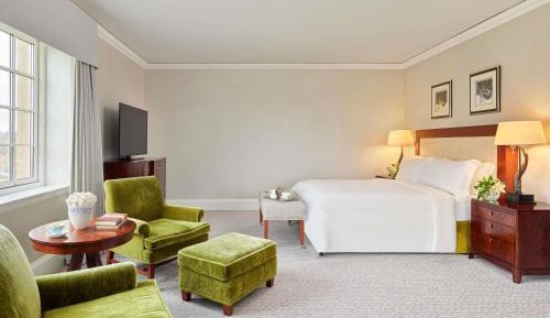 Deluxe Suite with Garden View