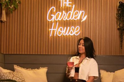 Five-Bedroom Premium Apartment