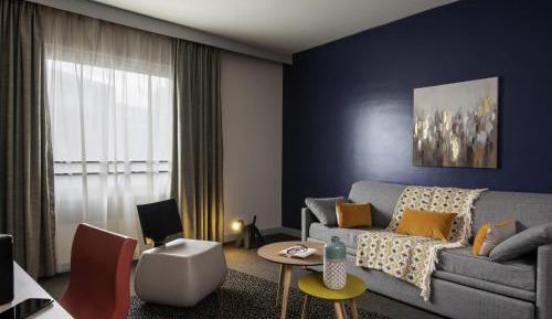 Superior One-Bedroom Apartment (4 Adults)