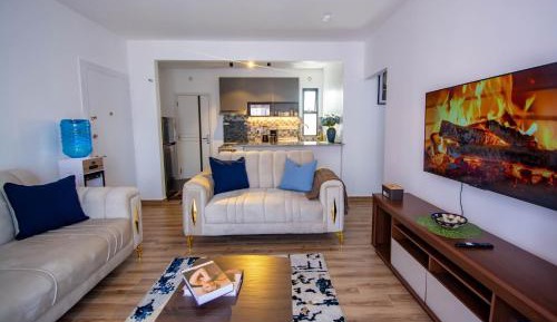 Two-Bedroom Deluxe Apartment with Balcony