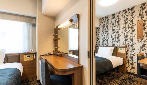 Connecting Rooms (1 Adult) - Non-Smoking