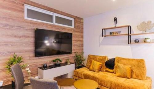 Four-Bedroom Penthouse Apartment