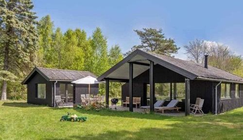 Three-Bedroom Vacation Home 