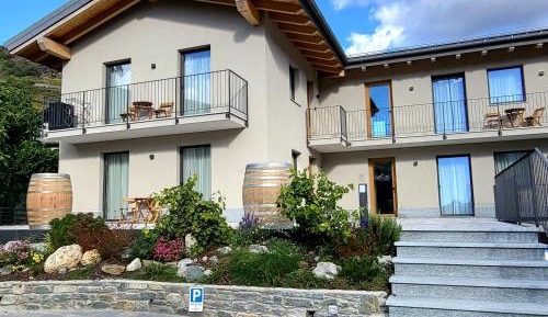 Classic One-Bedroom Apartment with King Bed