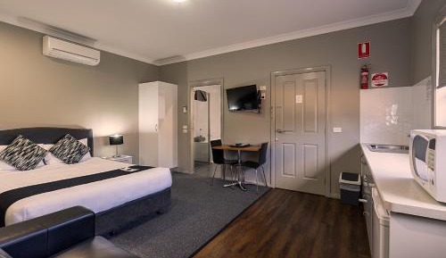 Executive Apartment with Spa Bath