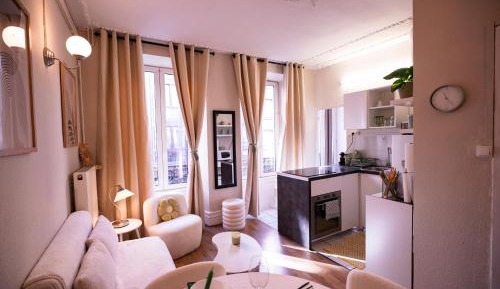 Two-Bedroom Apartment with City View