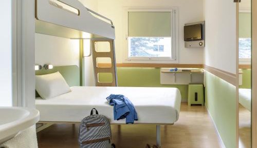 ROOM - 1 double bed + 1 bunk bed