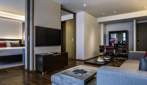 Executive Suite with 1 Kingsize Bed with Executive Lounge Access