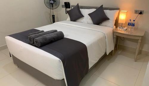 Deluxe Double Room (2 Adults + 1 Child)