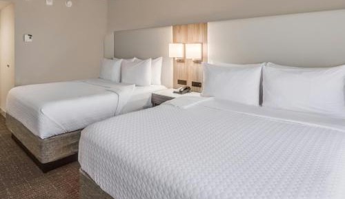 Deluxe Studio with Two Queen Beds