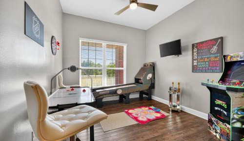 Four-Bedroom Holiday Home