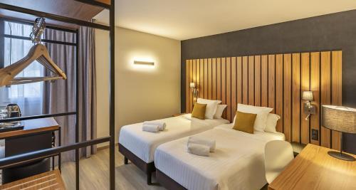 Comfort Twin Room with Shower - Non-Smoking