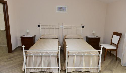 Twin Room with Mountain View