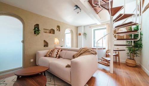 One-Bedroom Deluxe Apartment