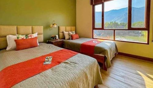 Deluxe Double or Twin Room with Mountain View