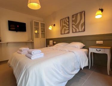 One-Bedroom Villa