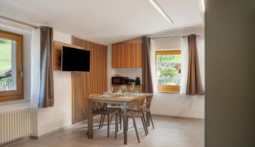 Superior One-Bedroom Apartment with Balcony